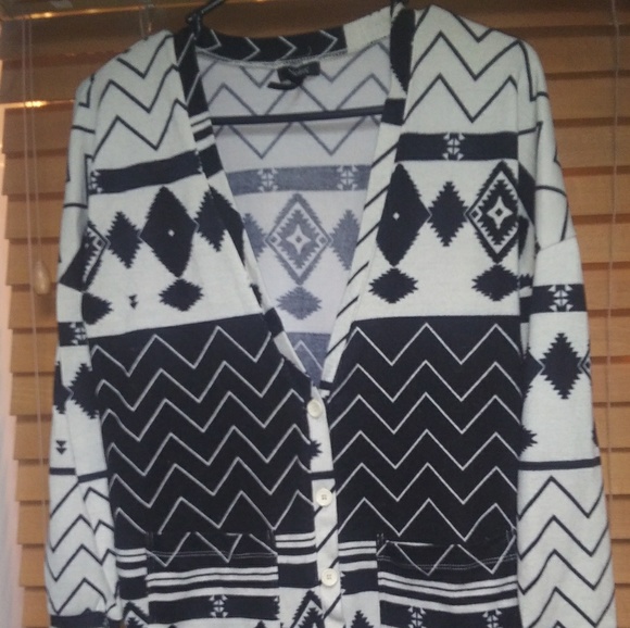Nollie Sweaters - Nollie tribal cardigan